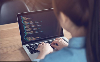 尉氏 api php源码,下载的php源码怎么运行呢？
